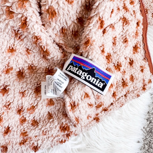 Patagonia | Toddler Furry Jacket - Picture 3 of 6